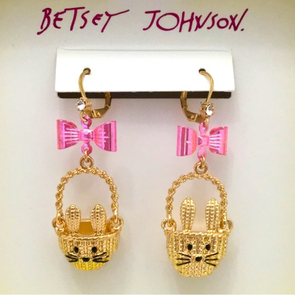 New Betsey Johnson  pink bow with bunny basket earrings - Picture 6 of 15